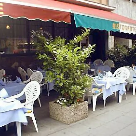 Hotel Drei Koenige Dom 3*